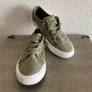 Sneakers by Blowfish!